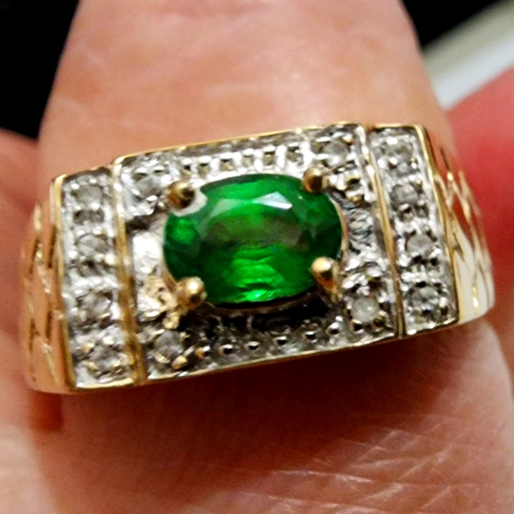 10K Gold Tsavorite Garnet & White Sapphire Men's ring - Picture 3 of 7